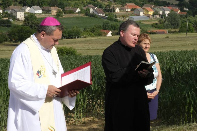 2021.06.30_Gödre felújított kálvária (52).JPG